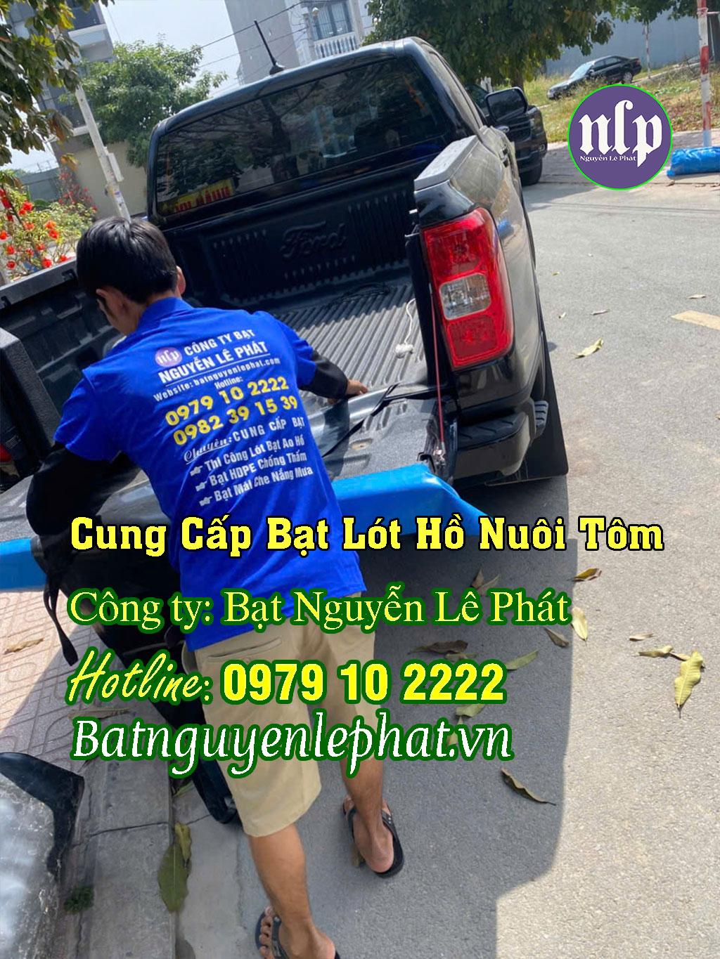 Hình ảnh hồ nước tưới tiêu được lót bạt HDPE ngăn chặn thất thoát nước trong mùa khô hạn